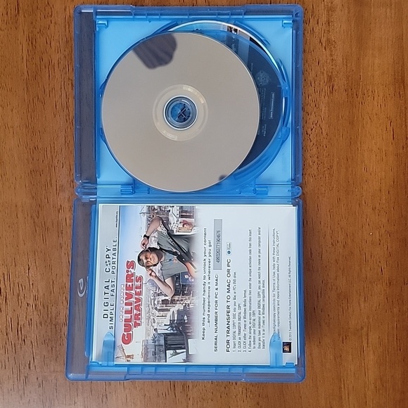 Gulliver’s Travels Blue Ray + DVD + Digital Copy - Picture 6 of 7